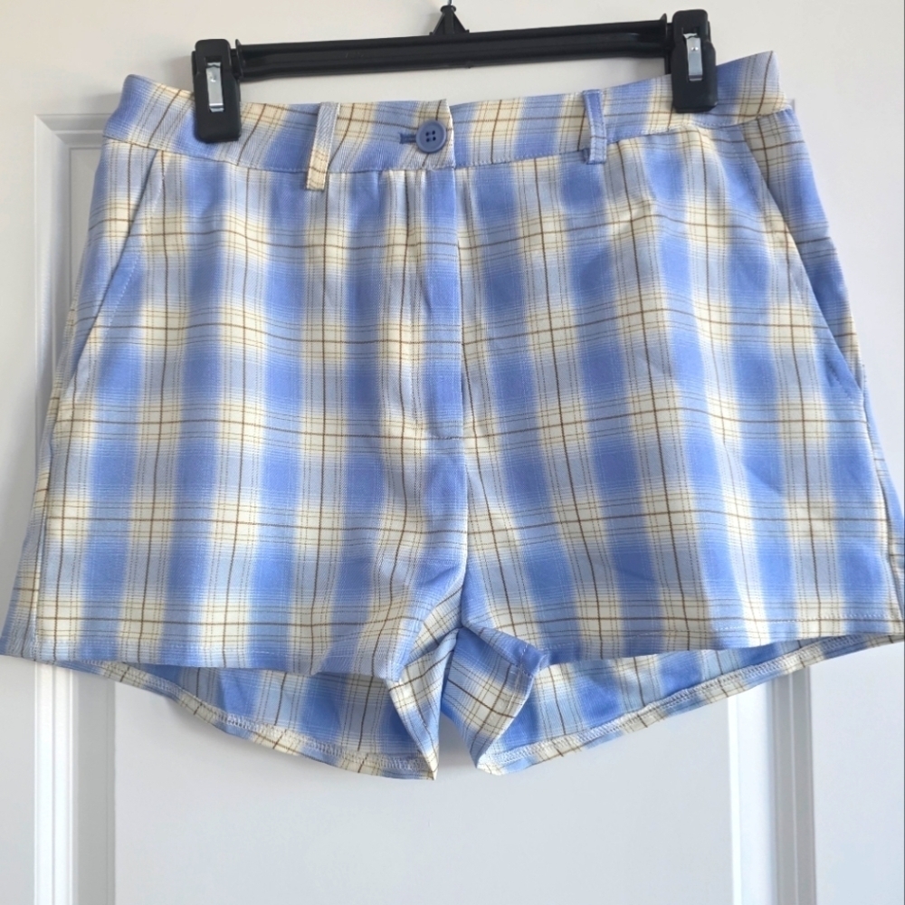 Hot & Delicious Womens Jr. Blue & White Plaid Shorts Size Medium